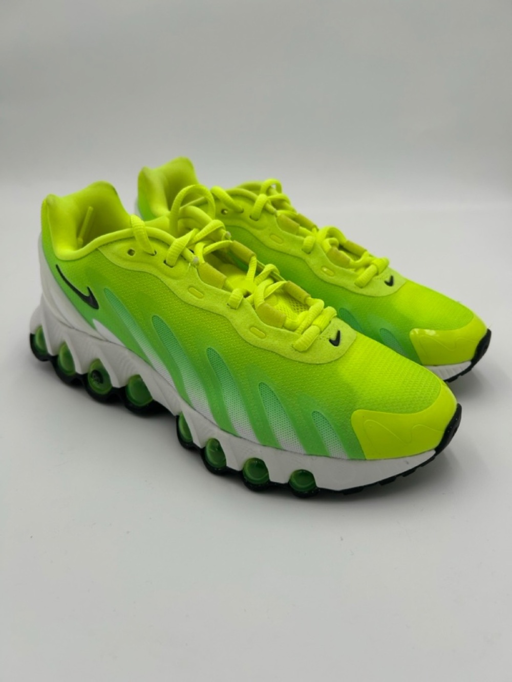 Nike Women's Air Max DN8 'Volt Green Strike'